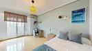 Room for rent, Valencia L'Eixample, Valencia (region), &lt;span class=&quot;blurred street&quot; onclick=&quot;ProcessAdRequest(8510570)&quot;&gt;&lt;span class=&quot;hint&quot;&gt;See streetname&lt;/span&gt;[xxxxxxxxxxxxx]&lt;/span&gt;