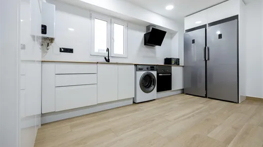 Rooms in el Camí de Vera - photo 7