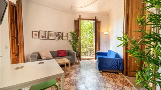 Rooms in Barcelona Eixample - photo 8