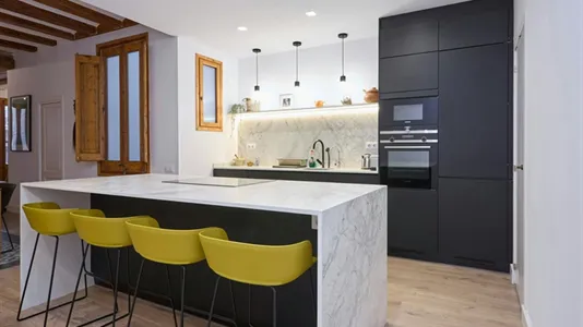 Apartments in Barcelona Ciutat Vella - photo 9