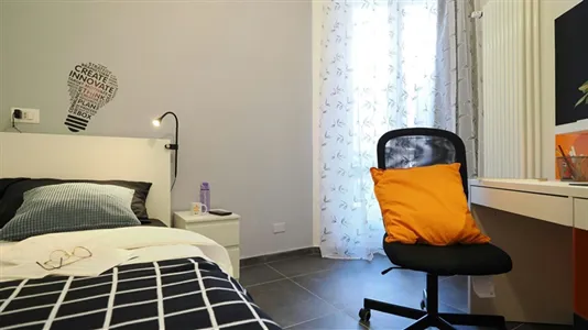 Rooms in Turin - photo 2