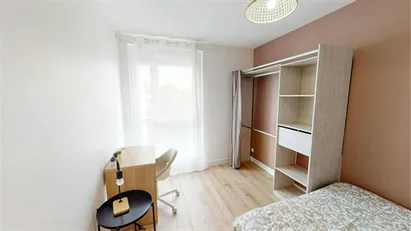 Room for rent in Caen, Normandie