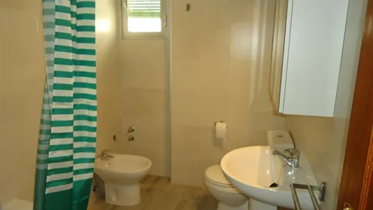 Rooms in Córdoba - photo 9