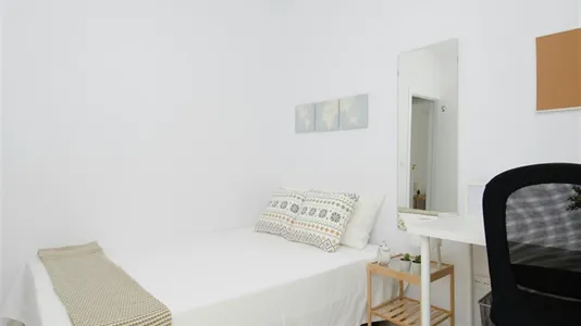 Rooms in Madrid Centro - photo 2