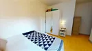 Room for rent, Lyon, Auvergne-Rhône-Alpes, &lt;span class=&quot;blurred street&quot; onclick=&quot;ProcessAdRequest(8784808)&quot;&gt;&lt;span class=&quot;hint&quot;&gt;See streetname&lt;/span&gt;[xxxxxxxxxxxxx]&lt;/span&gt;
