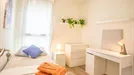 Room for rent, Barcelona, &lt;span class=&quot;blurred street&quot; onclick=&quot;ProcessAdRequest(13017517)&quot;&gt;&lt;span class=&quot;hint&quot;&gt;See streetname&lt;/span&gt;[xxxxxxxxxxxxx]&lt;/span&gt;