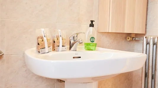 Rooms in Madrid Moncloa-Aravaca - photo 9