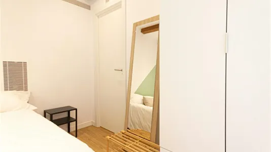 Rooms in Barcelona Sants-Montjuïc - photo 5
