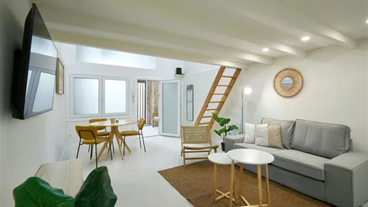 Apartments in Barcelona Ciutat Vella - photo 2