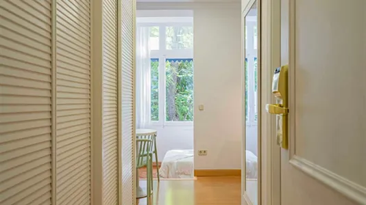 Rooms in Madrid Centro - photo 10