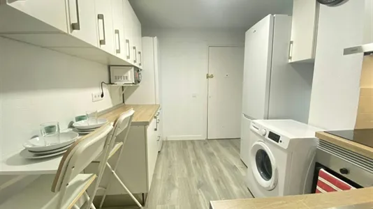 Rooms in Adaro - photo 9