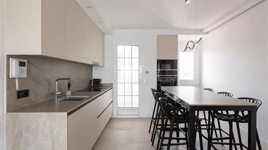 Apartments in Barcelona Ciutat Vella - photo 4