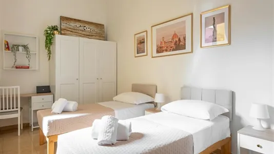 Houses in Florence - photo 2