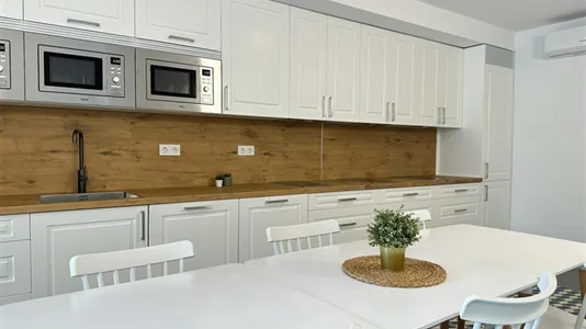 Rooms in Madrid San Blas - photo 10