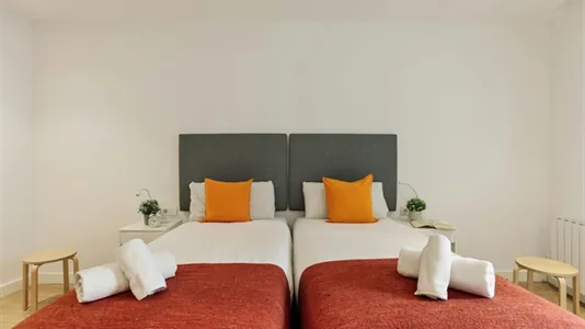 Rooms in Barcelona Eixample - photo 8