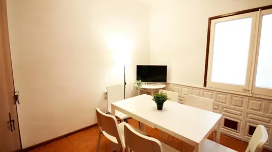 Rooms in Barcelona Eixample - photo 6
