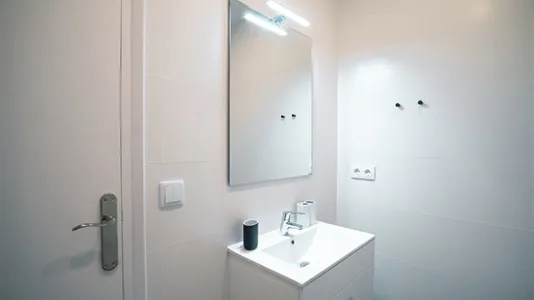 Rooms in Barcelona Les Corts - photo 5