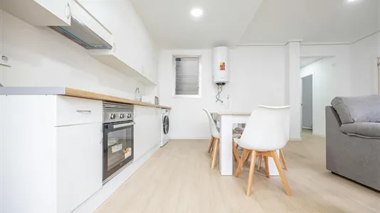 Rooms in el Camí de Vera - photo 9