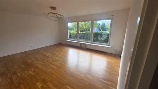 Houses in Hässleholm - photo 1