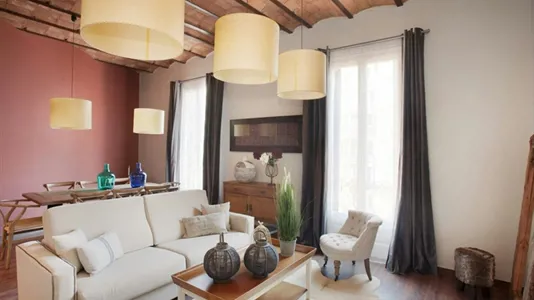 Apartments in Barcelona Eixample - photo 2