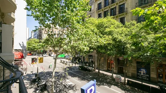 Rooms in Barcelona Eixample - photo 10