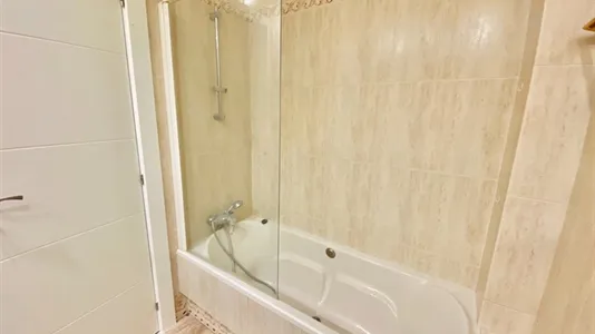 Rooms in Madrid Salamanca - photo 9