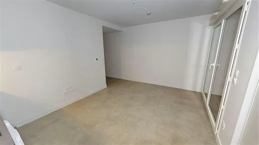 Apartments in Clermont-Ferrand - photo 7