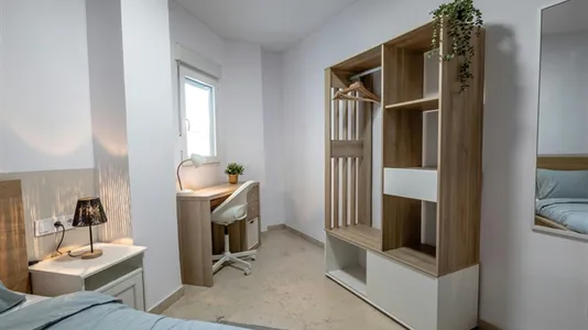 Rooms in Valencia L'Eixample - photo 4