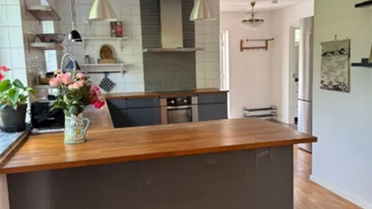 Houses in Kävlinge - photo 1