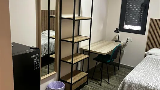 Rooms in León - photo 3