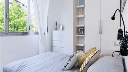 Room for rent in Milano Zona 6 - Barona, Lorenteggio, Milan