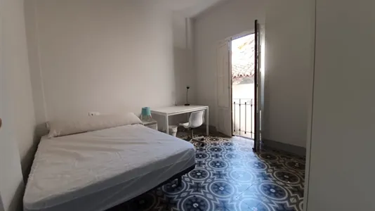Rooms in Granada - photo 4