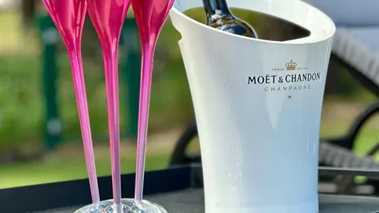 Houses in Almada - photo 5