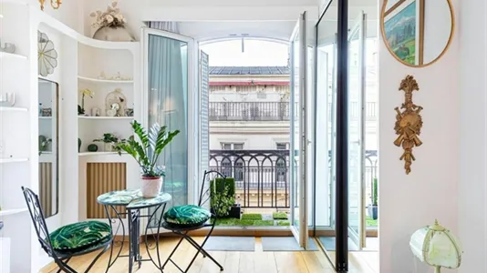 Apartments in Paris 9ème arrondissement - photo 5