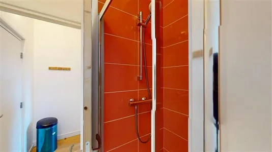 Rooms in Saint-Julien-en-Genevois - photo 8