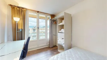 Room for rent in Grenoble, Auvergne-Rhône-Alpes