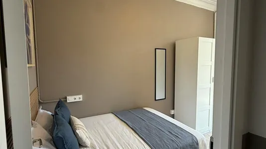 Rooms in Barcelona Eixample - photo 5