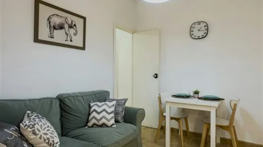 Rooms in Barcelona Sants-Montjuïc - photo 6