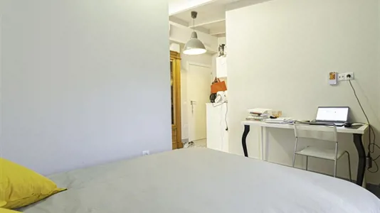Rooms in Barcelona Gràcia - photo 2