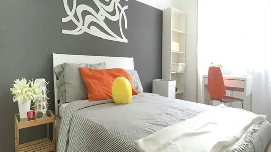 Rooms in Milano Zona 8 - Fiera, Gallaratese, Quarto Oggiaro - photo 1