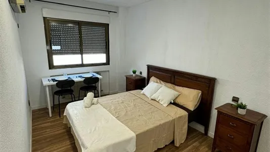 Rooms in Madrid Ciudad Lineal - photo 3