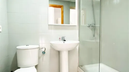 Rooms in Zaragoza - photo 4