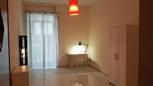 Rooms in Napoli Municipalità 4 - photo 3