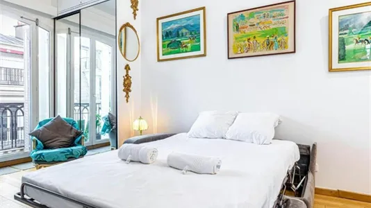 Apartments in Paris 9ème arrondissement - photo 3