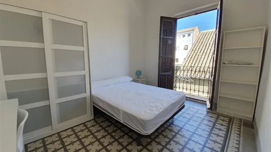 Rooms in Granada - photo 5