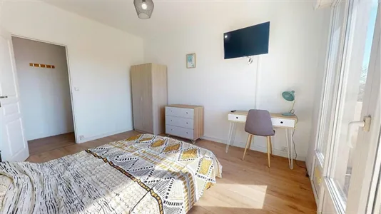 Rooms in Nîmes - photo 1