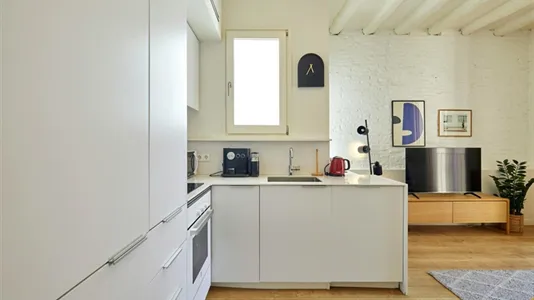 Apartments in Barcelona Ciutat Vella - photo 8