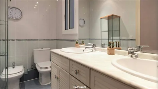 Rooms in Barcelona Eixample - photo 7