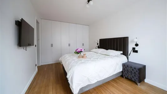 Apartments in Paris 16ème arrondissement (South) - photo 9