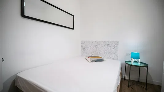 Rooms in Barcelona Eixample - photo 3